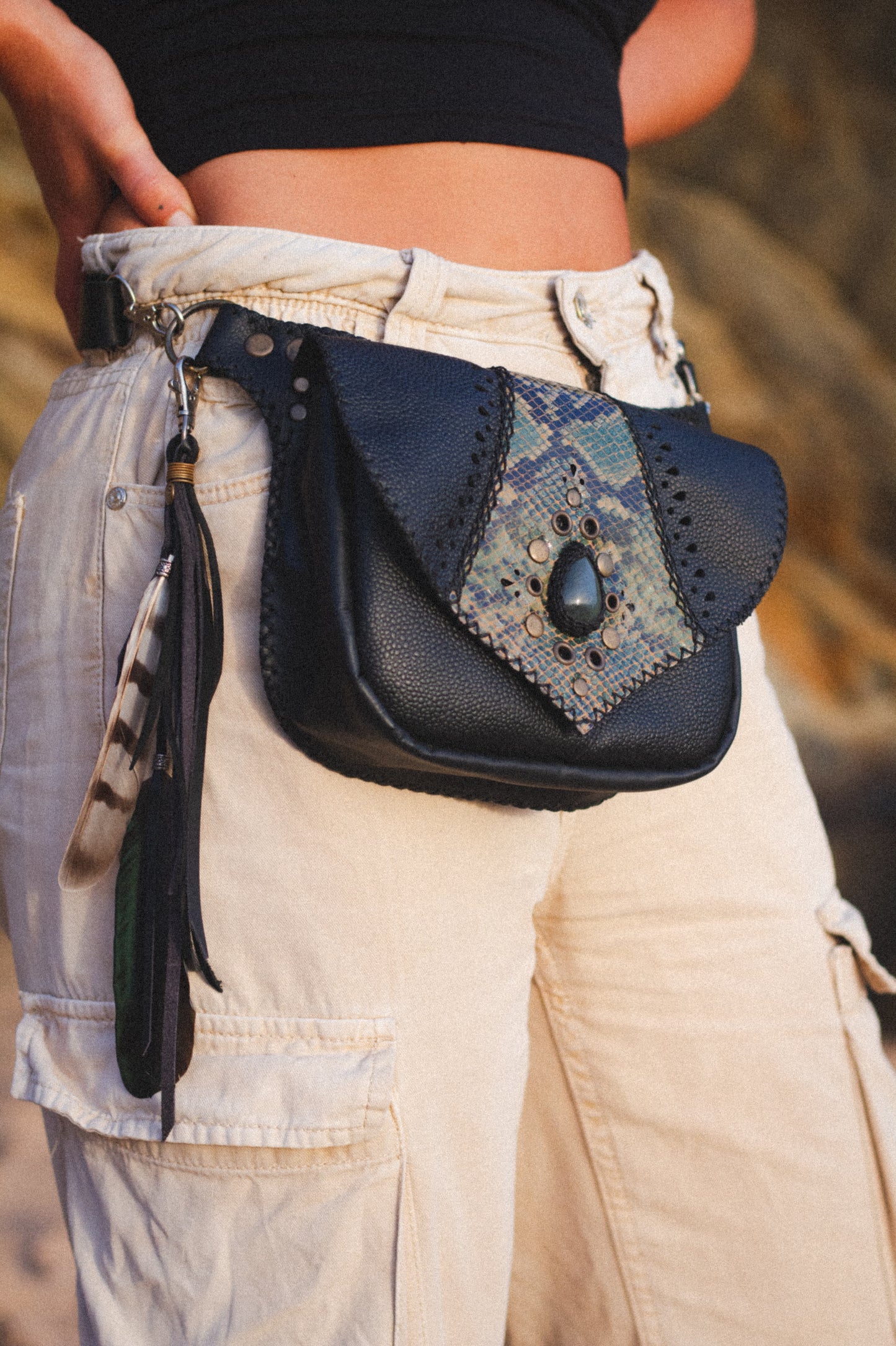 BOLSA AVEIA :: Obsidiana Manta Huichol