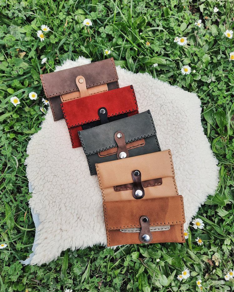 TOBACCO POUCHES