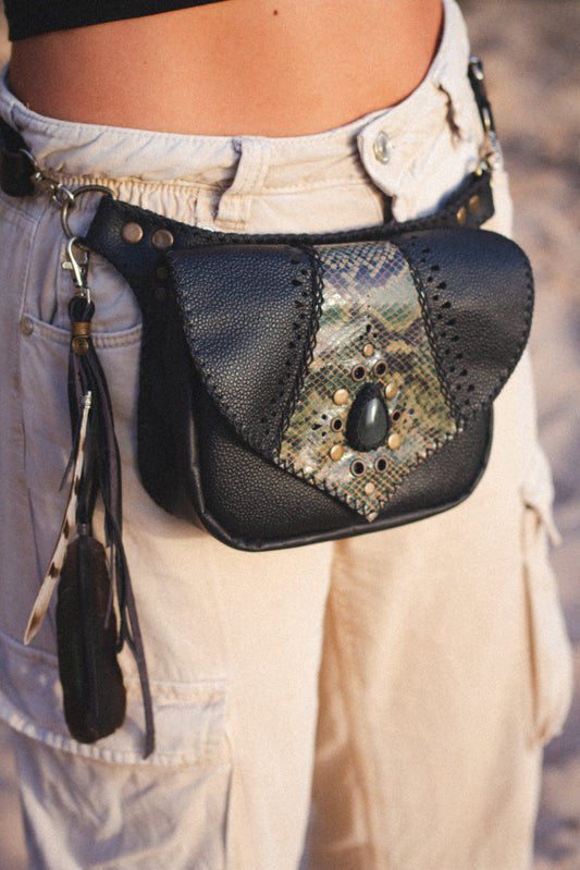 BOLSA AVEIA :: Obsidiana Manta Huichol